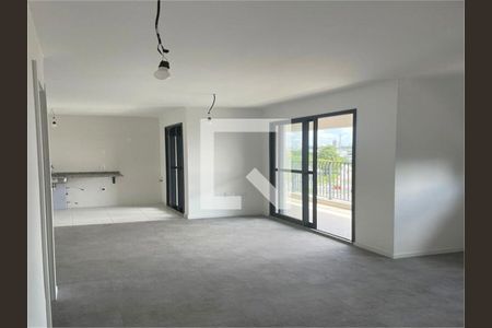 Apartamento à venda com 2 quartos, 68m² em Vila Anastácio, São Paulo