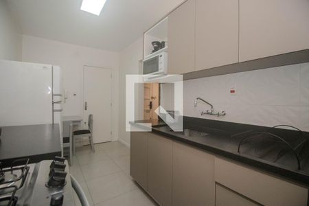 Apartamento à venda com 120m², 2 quartos e 1 vaga Apartamento à venda com 120m², 2 quartos e 1 vagaCozinha e Área de Serviço