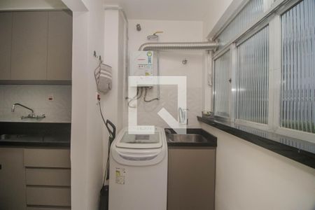 Apartamento à venda com 120m², 2 quartos e 1 vaga Apartamento à venda com 120m², 2 quartos e 1 vagaCozinha e Área de Serviço