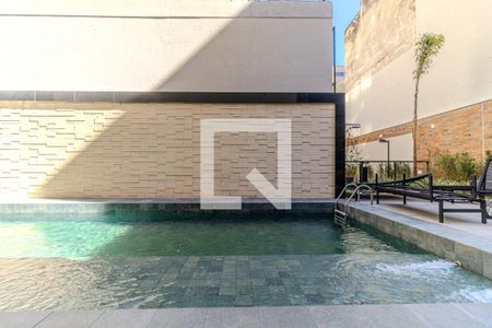 Studio à venda com 28m², 1 quarto e sem vagaPiscina