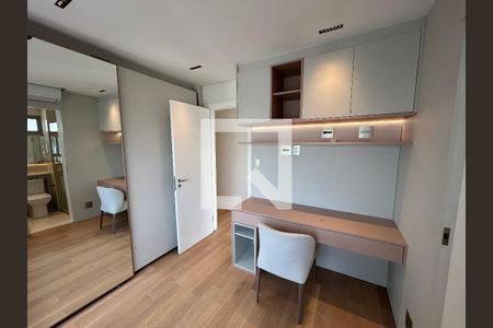 Apartamento à venda com 185m², 3 quartos e 3 vagasBanheiro da Suíte 1