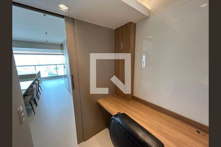 Apartamento à venda com 185m², 3 quartos e 3 vagasEscritório