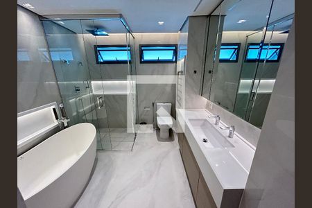 Apartamento à venda com 185m², 3 quartos e 3 vagasBanheiro da Suíte 3