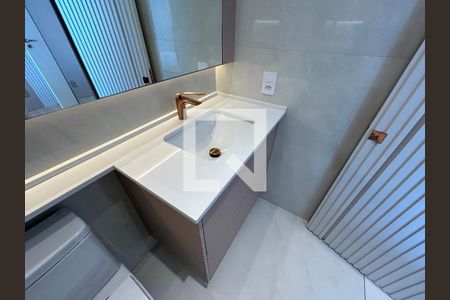 Apartamento à venda com 185m², 3 quartos e 3 vagasBanheiro da Suíte 2