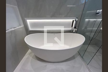 Apartamento à venda com 185m², 3 quartos e 3 vagasBanheiro da Suíte 3