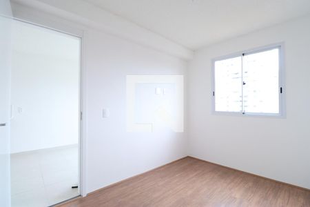 Quarto de apartamento à venda com 1 quarto, 27m² em Parque Industrial Tomas Edson, São Paulo