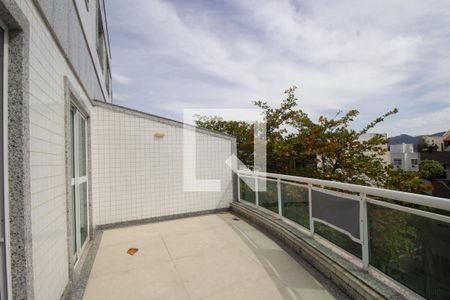 Apartamento para alugar com 348m², 4 quartos e 4 vagas Apartamento para alugar com 348m², 4 quartos e 4 vagasSacada da Suíte 1 e 2