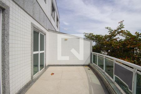 Apartamento para alugar com 348m², 4 quartos e 4 vagas Apartamento para alugar com 348m², 4 quartos e 4 vagasSacada da Suíte 1 e 2