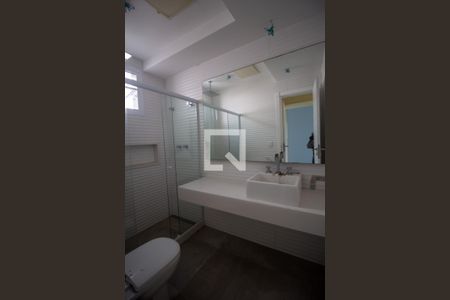 Apartamento para alugar com 348m², 4 quartos e 4 vagas Apartamento para alugar com 348m², 4 quartos e 4 vagasBanheiro da Suíte 4