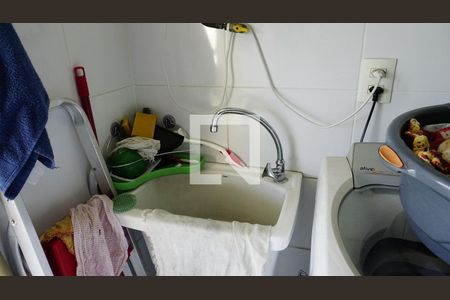 Apartamento à venda com 78m², 2 quartos e 1 vagaArea de serviço