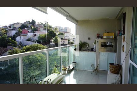 Apartamento à venda com 78m², 2 quartos e 1 vagaVaranda - Sala