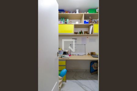 Apartamento à venda com 110m², 3 quartos e 2 vagasEscritório