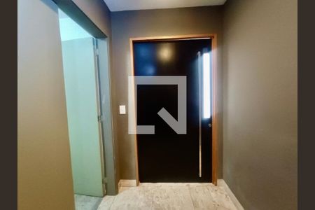 Apartamento à venda com 230m², 5 quartos e 3 vagas Apartamento à venda com 230m², 5 quartos e 3 vagasHall