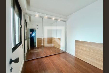 Apartamento à venda com 230m², 5 quartos e 3 vagas Apartamento à venda com 230m², 5 quartos e 3 vagasQuarto 1