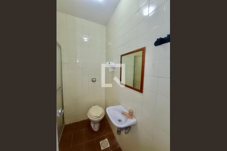 Apartamento à venda com 230m², 5 quartos e 3 vagas Apartamento à venda com 230m², 5 quartos e 3 vagasBanheiro serviço