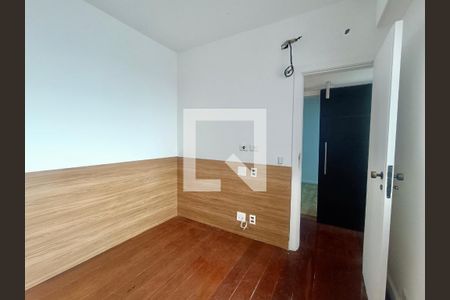 Apartamento à venda com 230m², 5 quartos e 3 vagas Apartamento à venda com 230m², 5 quartos e 3 vagasQuarto 1