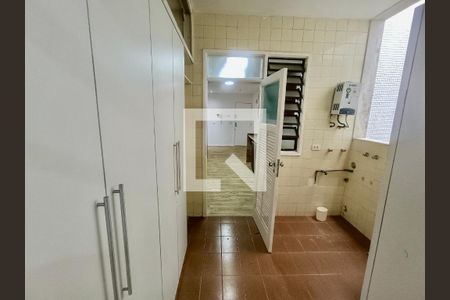 Apartamento à venda com 230m², 5 quartos e 3 vagas Apartamento à venda com 230m², 5 quartos e 3 vagasQuarto 2 vista