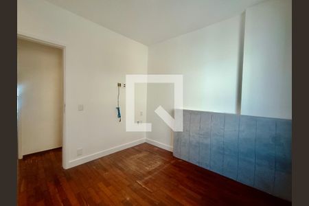 Apartamento à venda com 230m², 5 quartos e 3 vagas Apartamento à venda com 230m², 5 quartos e 3 vagasQuarto 3