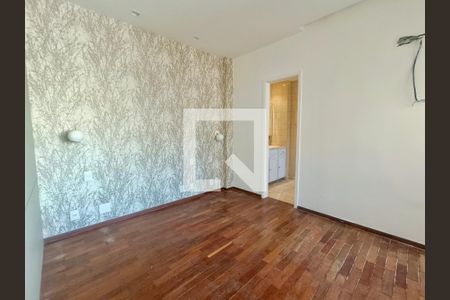 Apartamento à venda com 230m², 5 quartos e 3 vagas Apartamento à venda com 230m², 5 quartos e 3 vagasSuíte master