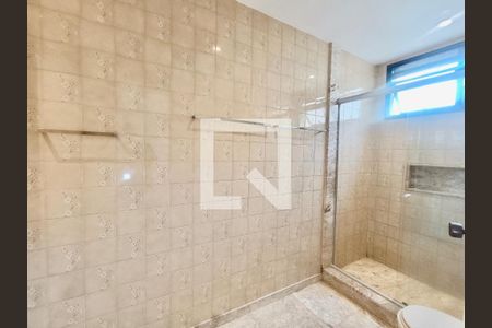 Apartamento à venda com 230m², 5 quartos e 3 vagas Apartamento à venda com 230m², 5 quartos e 3 vagasSuíte master banheiro