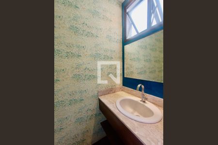 Apartamento à venda com 230m², 5 quartos e 3 vagas Apartamento à venda com 230m², 5 quartos e 3 vagasLavabo