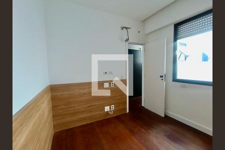 Apartamento à venda com 230m², 5 quartos e 3 vagas Apartamento à venda com 230m², 5 quartos e 3 vagasQuarto 1