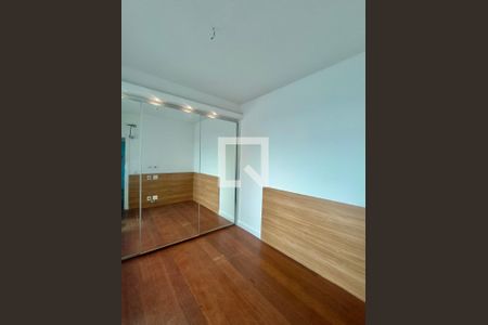 Apartamento à venda com 230m², 5 quartos e 3 vagas Apartamento à venda com 230m², 5 quartos e 3 vagasQuarto 1