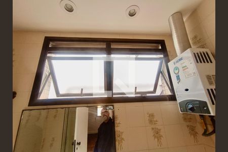 Apartamento à venda com 230m², 5 quartos e 3 vagas Apartamento à venda com 230m², 5 quartos e 3 vagasSuíte banheiro