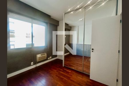 Apartamento à venda com 230m², 5 quartos e 3 vagas Apartamento à venda com 230m², 5 quartos e 3 vagasQuarto 3