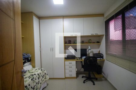 Apartamento à venda com 350m², 4 quartos e 2 vagasQuarto 