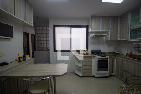 Apartamento à venda com 350m², 4 quartos e 2 vagasCozinha e Área de Serviço