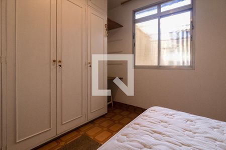 Casa à venda com 470m², 3 quartos e 4 vagasQuarto de Serviço