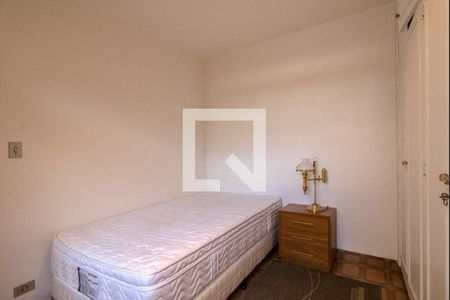 Casa à venda com 470m², 3 quartos e 4 vagasQuarto de Serviço