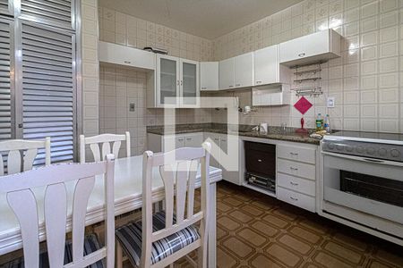 Casa à venda com 470m², 3 quartos e 4 vagasSalão de Festas - Cozinha