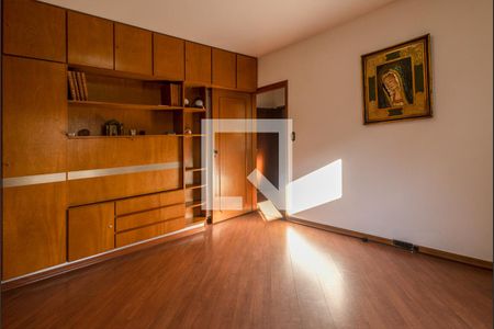 Casa à venda com 470m², 3 quartos e 4 vagasQuarto 2