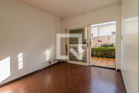 Casa à venda com 470m², 3 quartos e 4 vagasQuarto