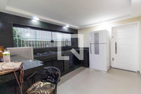 Casa à venda com 250m², 3 quartos e 2 vagas Casa à venda com 250m², 3 quartos e 2 vagasCozinha