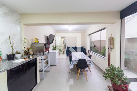 Casa à venda com 250m², 3 quartos e 2 vagas Casa à venda com 250m², 3 quartos e 2 vagasÁrea gourmet