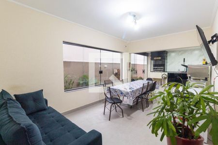 Casa à venda com 250m², 3 quartos e 2 vagas Casa à venda com 250m², 3 quartos e 2 vagasÁrea gourmet