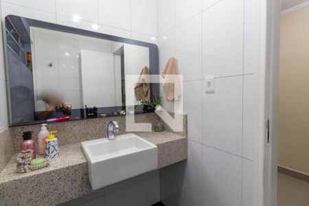 Casa à venda com 250m², 3 quartos e 2 vagas Casa à venda com 250m², 3 quartos e 2 vagasLavabo