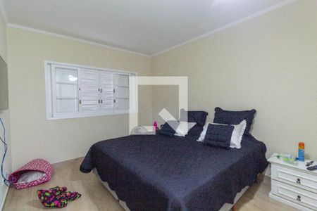 Casa à venda com 250m², 3 quartos e 2 vagas Casa à venda com 250m², 3 quartos e 2 vagasQuarto Suíte