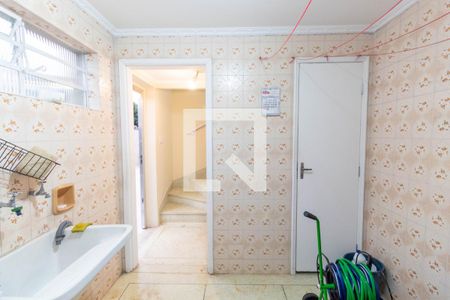 Casa à venda com 250m², 3 quartos e 2 vagas Casa à venda com 250m², 3 quartos e 2 vagasLavanderia