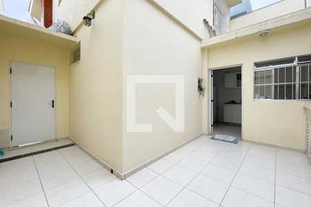 Casa à venda com 160m², 3 quartos e 3 vagas Casa à venda com 160m², 3 quartos e 3 vagasÁrea - Churrasqueira