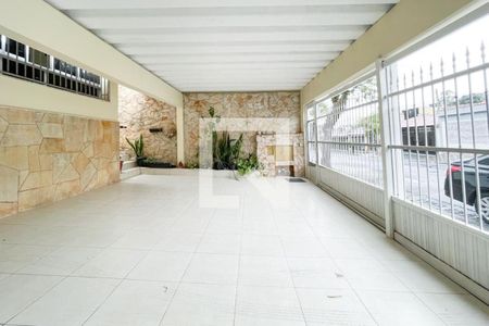 Casa à venda com 160m², 3 quartos e 3 vagas Casa à venda com 160m², 3 quartos e 3 vagasGaragem