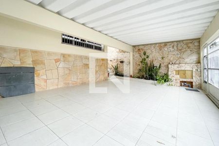 Casa à venda com 160m², 3 quartos e 3 vagas Casa à venda com 160m², 3 quartos e 3 vagasGaragem