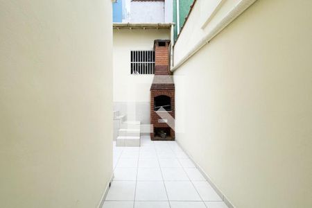 Casa à venda com 160m², 3 quartos e 3 vagas Casa à venda com 160m², 3 quartos e 3 vagasÁrea - Churrasqueira