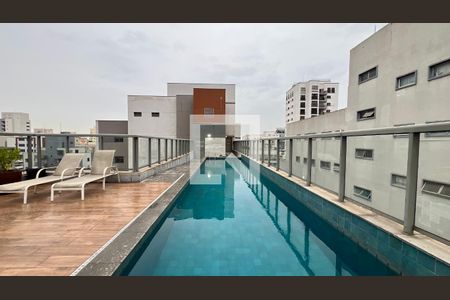 Studio para alugar com 33m², 1 quarto e 1 vaga Studio para alugar com 33m², 1 quarto e 1 vagaPiscina