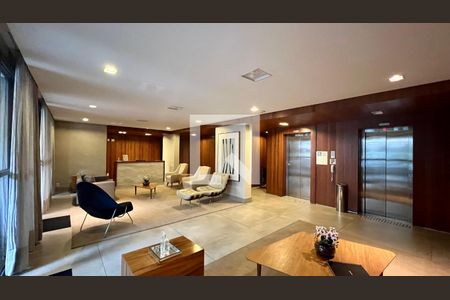 Studio para alugar com 33m², 1 quarto e 1 vaga Studio para alugar com 33m², 1 quarto e 1 vagaHall de entrada