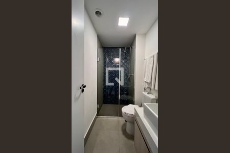Studio para alugar com 33m², 1 quarto e 1 vaga Studio para alugar com 33m², 1 quarto e 1 vagaBanheiro