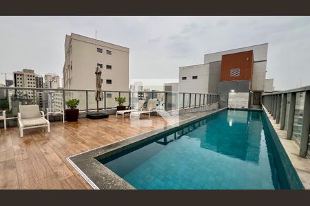 Studio para alugar com 33m², 1 quarto e 1 vaga Studio para alugar com 33m², 1 quarto e 1 vagaPiscina
